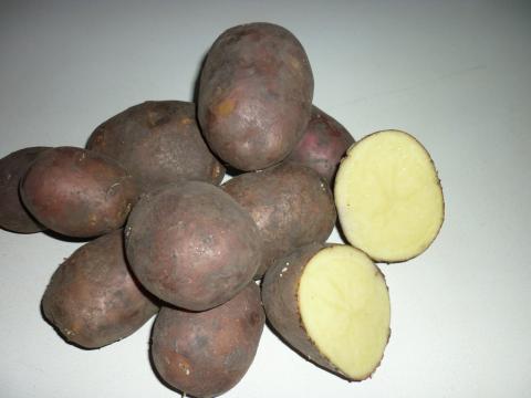 разрезанный картофель