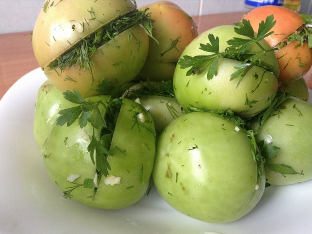 Квашеные зелёные помидоры