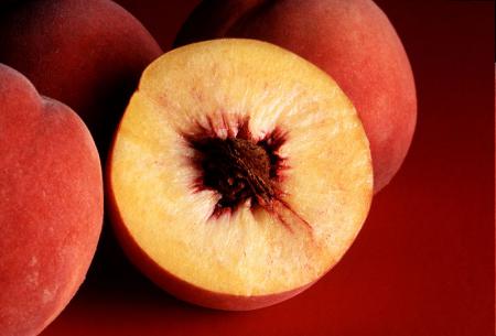 Полезные свойства персика, Персиковое масло