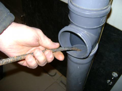 как прочистить, забитая канализационная труба